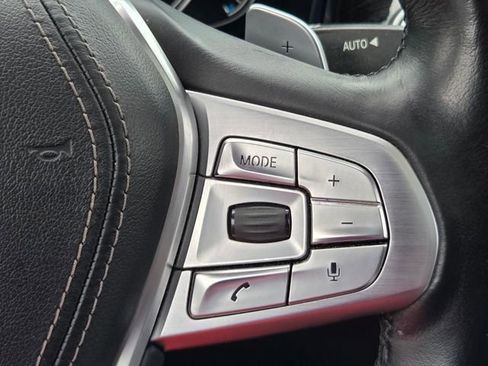 Used 2017 BMW 750i RWD image 28