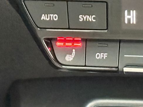 Used 2025 Audi A3 2.0T Premium w/ Convenience Package image 21