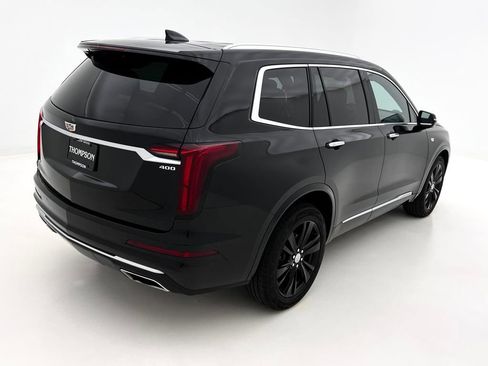 Used 2022 Cadillac XT6 Premium Luxury image 12