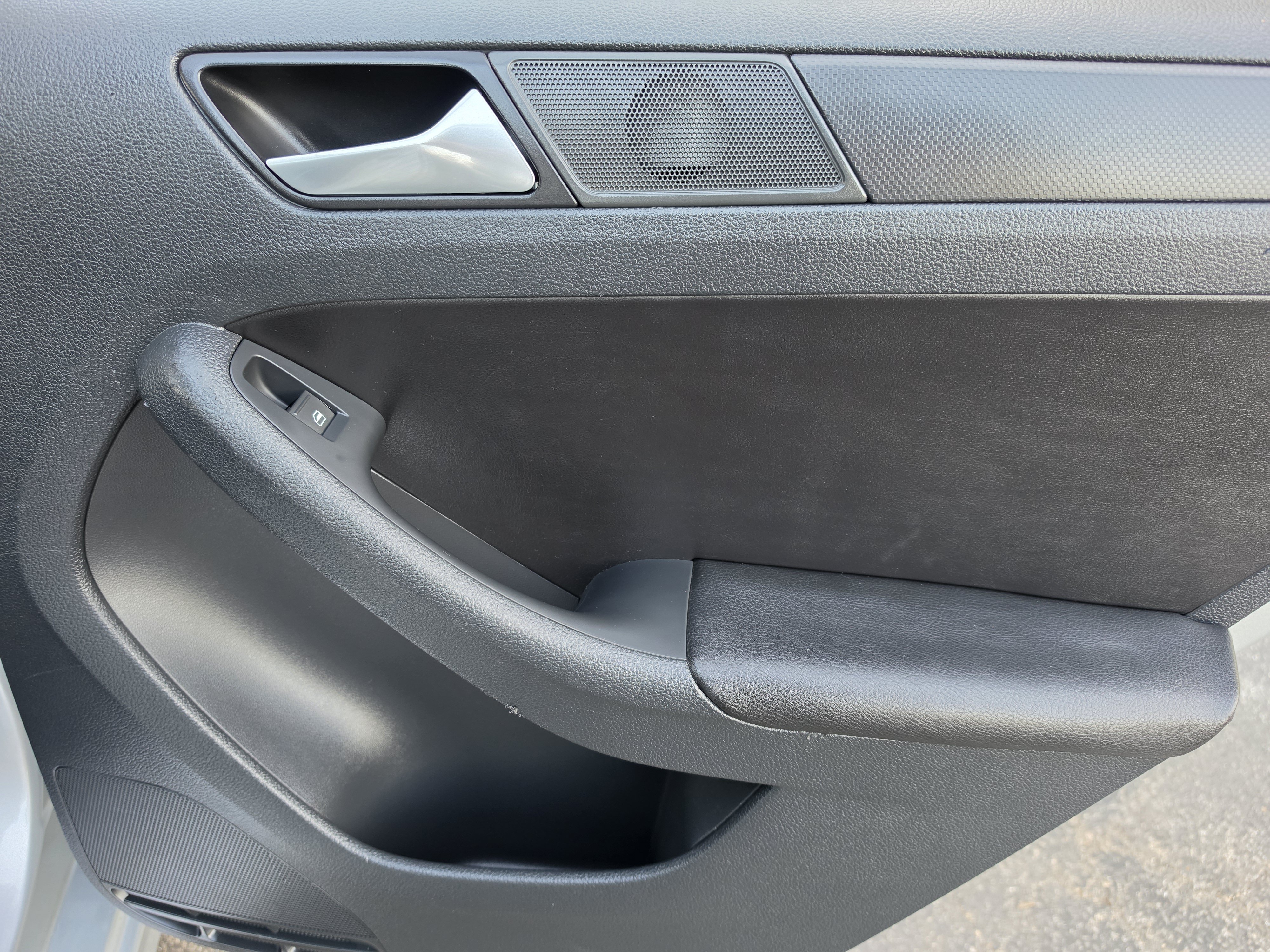 Used 2014 Volkswagen Jetta SE FWD image 16