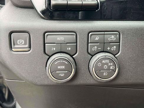 New 2026 Chevrolet Silverado 1500 LTZ w/ Technology Package AWD/4WD image 15