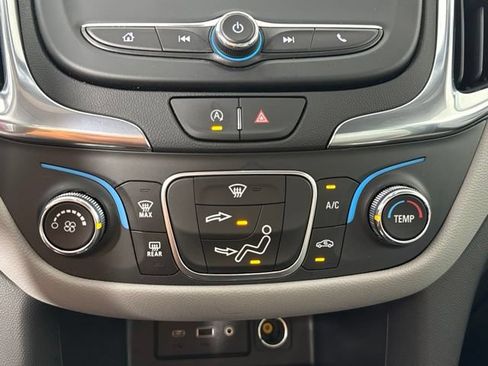 Used 2024 Chevrolet Equinox LS w/ LS Convenience Package FWD image 22