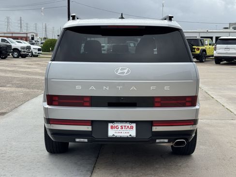 Used 2025 Hyundai Santa Fe Limited FWD image 10