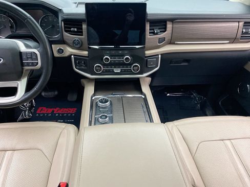 Used 2023 Ford Expedition Limited AWD/4WD image 21