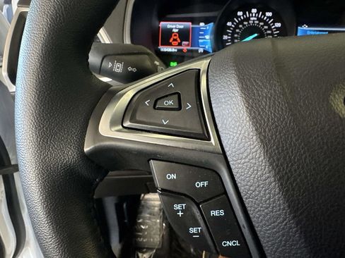 Used 2024 Ford Edge SEL w/ Convenience Package image 16