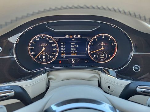 Used 2023 Bentley Continental GT Azure image 11