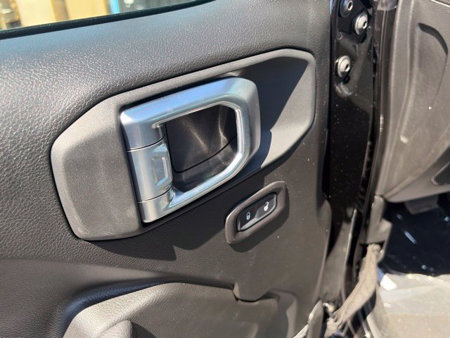 New 2026 Jeep Gladiator Sport AWD/4WD image 13