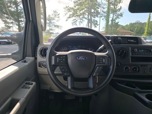 Used 2023 Ford E-350 and Econoline 350 Super Duty w/ Driver's Safety Package RWD image 13