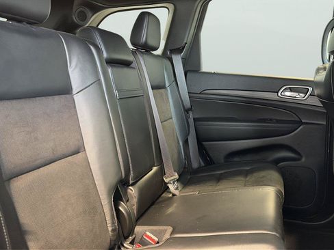 Used 2022 Jeep Grand Cherokee Laredo X AWD/4WD image 15