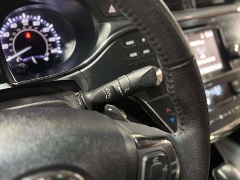 Used 2018 Toyota Avalon XLE image 33