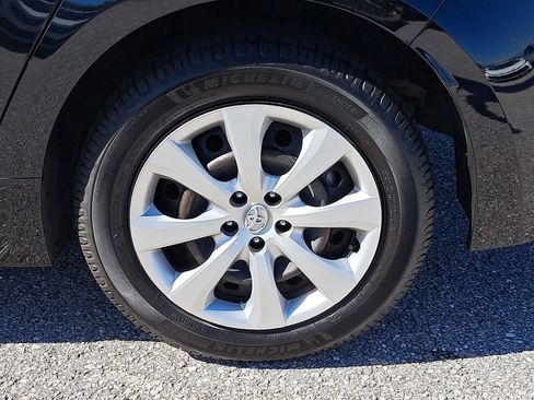 Certified 2024 Toyota Corolla LE image 5