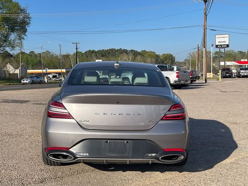 Used 2025 Genesis G70 2.5T image 4