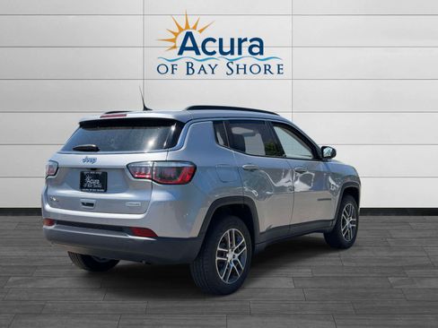 Used 2018 Jeep Compass Latitude w/ Popular Equipment Group AWD/4WD image 6