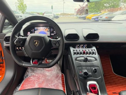 Used 2019 Lamborghini Huracan LP 580-2 RWD image 13