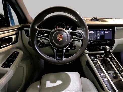 Used 2020 Porsche Macan Turbo AWD/4WD image 5