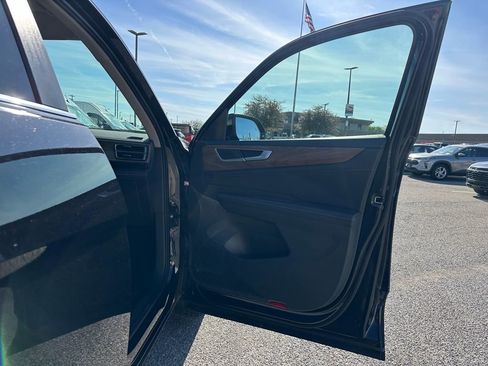 Used 2026 Volkswagen Atlas SE AWD/4WD image 21