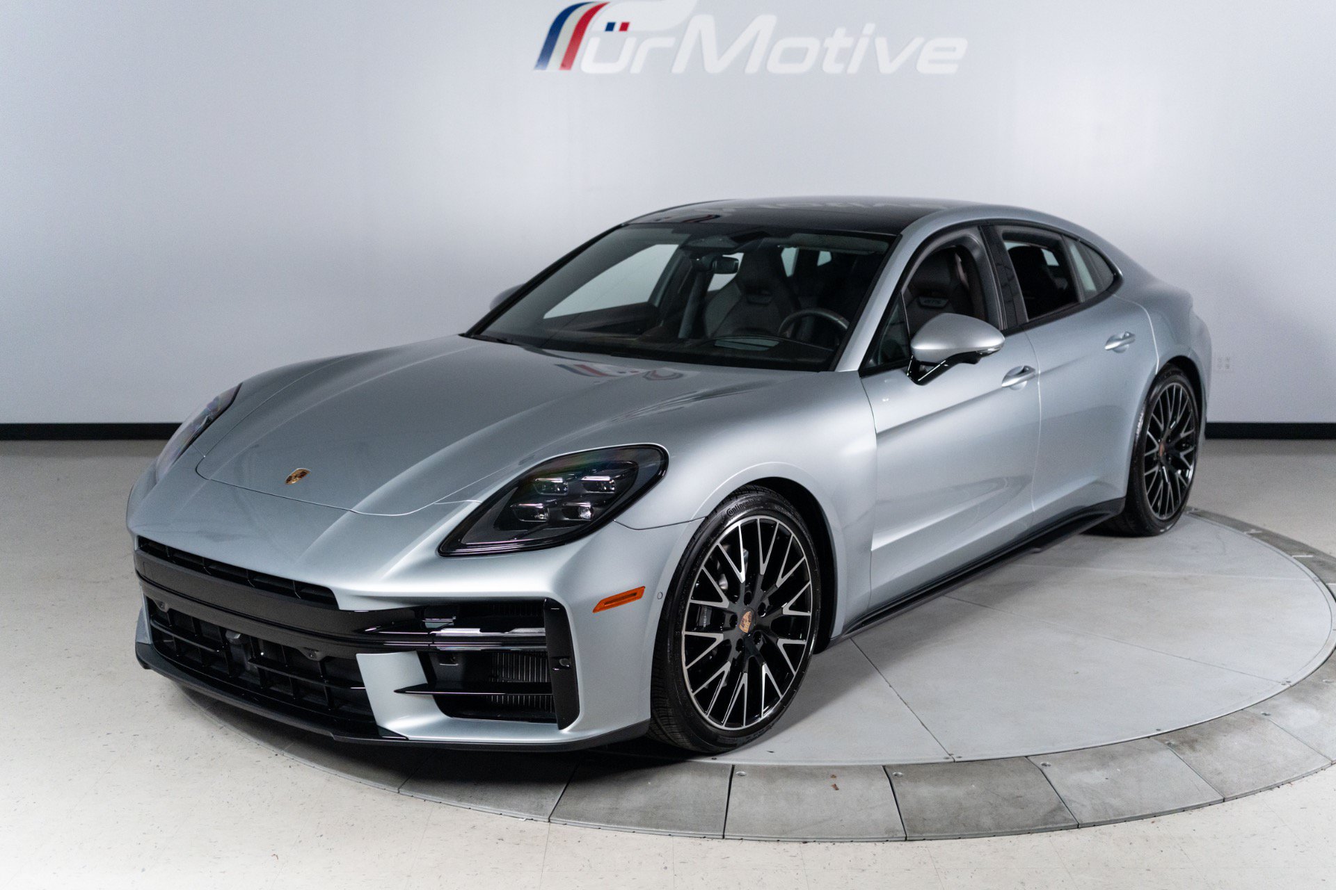 Used 2026 Porsche Panamera GTS AWD/4WD image 2