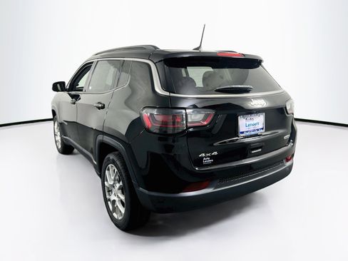 Used 2022 Jeep Compass Latitude w/ Sun and Sound Group AWD/4WD image 7