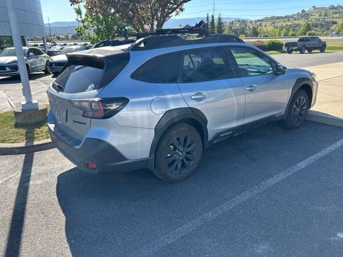 Used 2024 Subaru Outback Onyx Edition AWD/4WD image 3