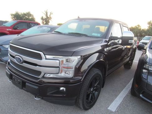 Used 2019 Ford F150 Platinum w/ Equipment Group 701A Luxury AWD/4WD image 3