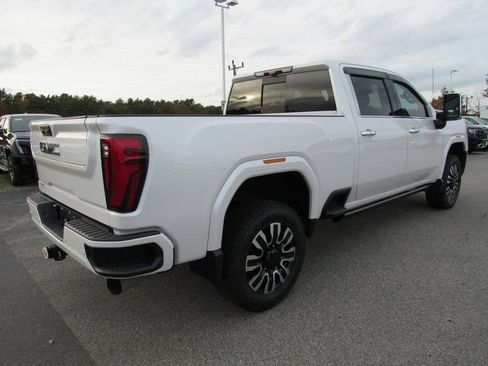 Used 2024 GMC Sierra 2500 Denali Ultimate image 8