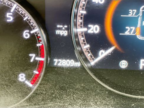 Used 2019 MAZDA MAZDA3 Sedan w/ Preferred Package image 8