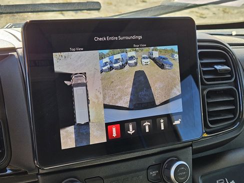 Used 2024 RAM ProMaster 3500 w/ Delivery Van Package image 17