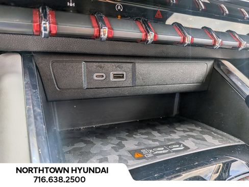 Used 2023 GMC Canyon AT4X AWD/4WD image 17