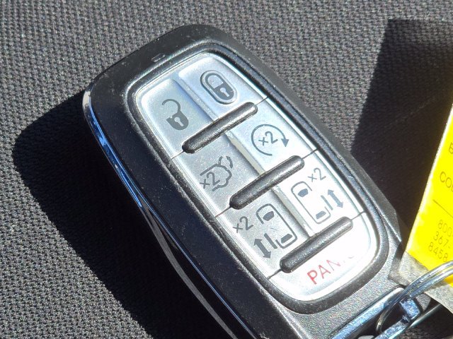 Used 2022 Chrysler Voyager LX FWD image 20