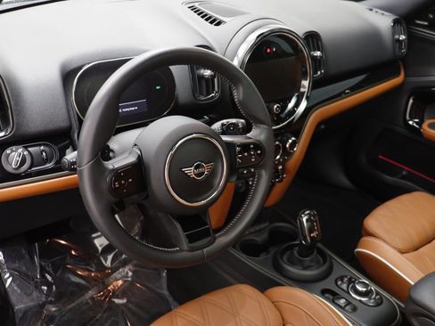 Certified 2023 MINI Cooper Countryman S w/ Signature Upholstery Package image 6