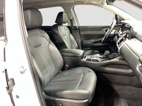 Certified 2023 Kia Sorento EX w/ Panoramic Sunroof Package FWD image 34