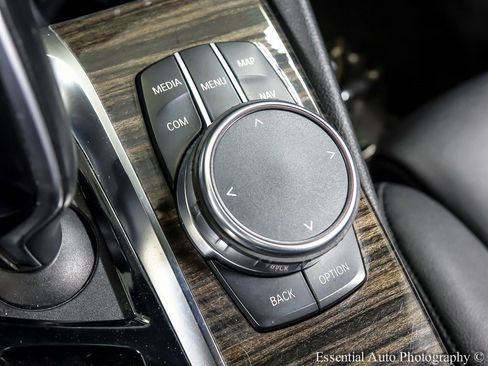 Used 2019 BMW 530i xDrive image 19