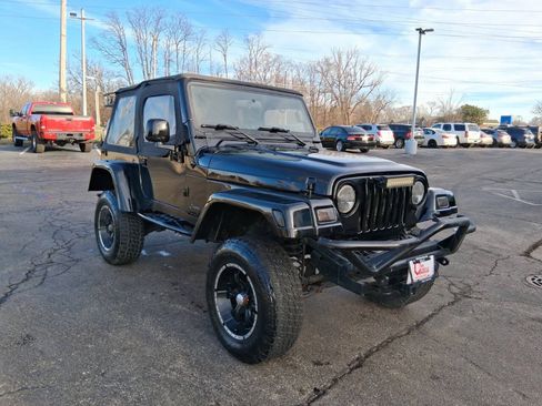 Used 2006 Jeep Wrangler X AWD/4WD image 3