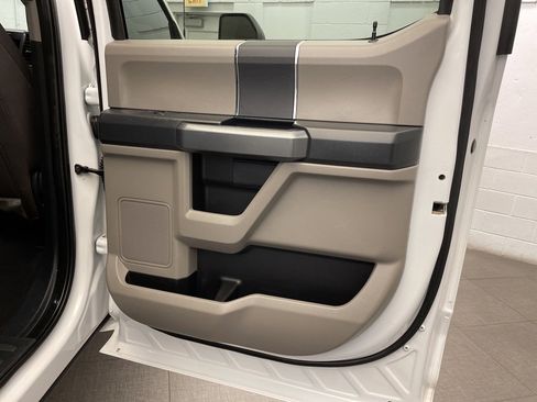 Used 2022 Ford F350 XLT image 47