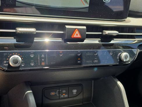 New 2026 Kia Sportage LX FWD image 24
