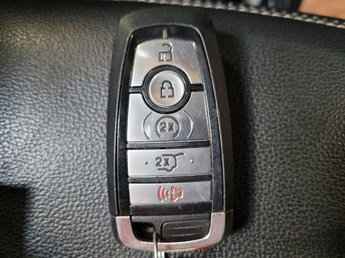 Used 2020 Ford Explorer XLT w/ Equipment Group 202A RWD image 32