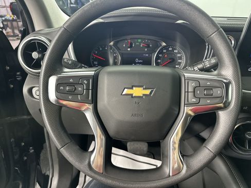 Used 2025 Chevrolet Blazer LT FWD image 4