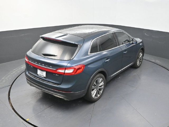 Used 2016 Lincoln MKX Reserve w/ Technology Package AWD/4WD image 18