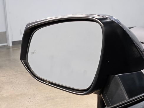 Used 2022 Toyota RAV4 XLE w/ Convenience Package image 22