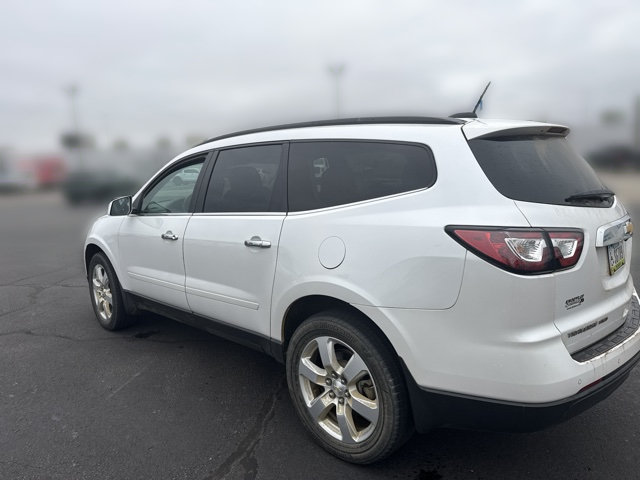Used 2017 Chevrolet Traverse LT AWD/4WD image 4