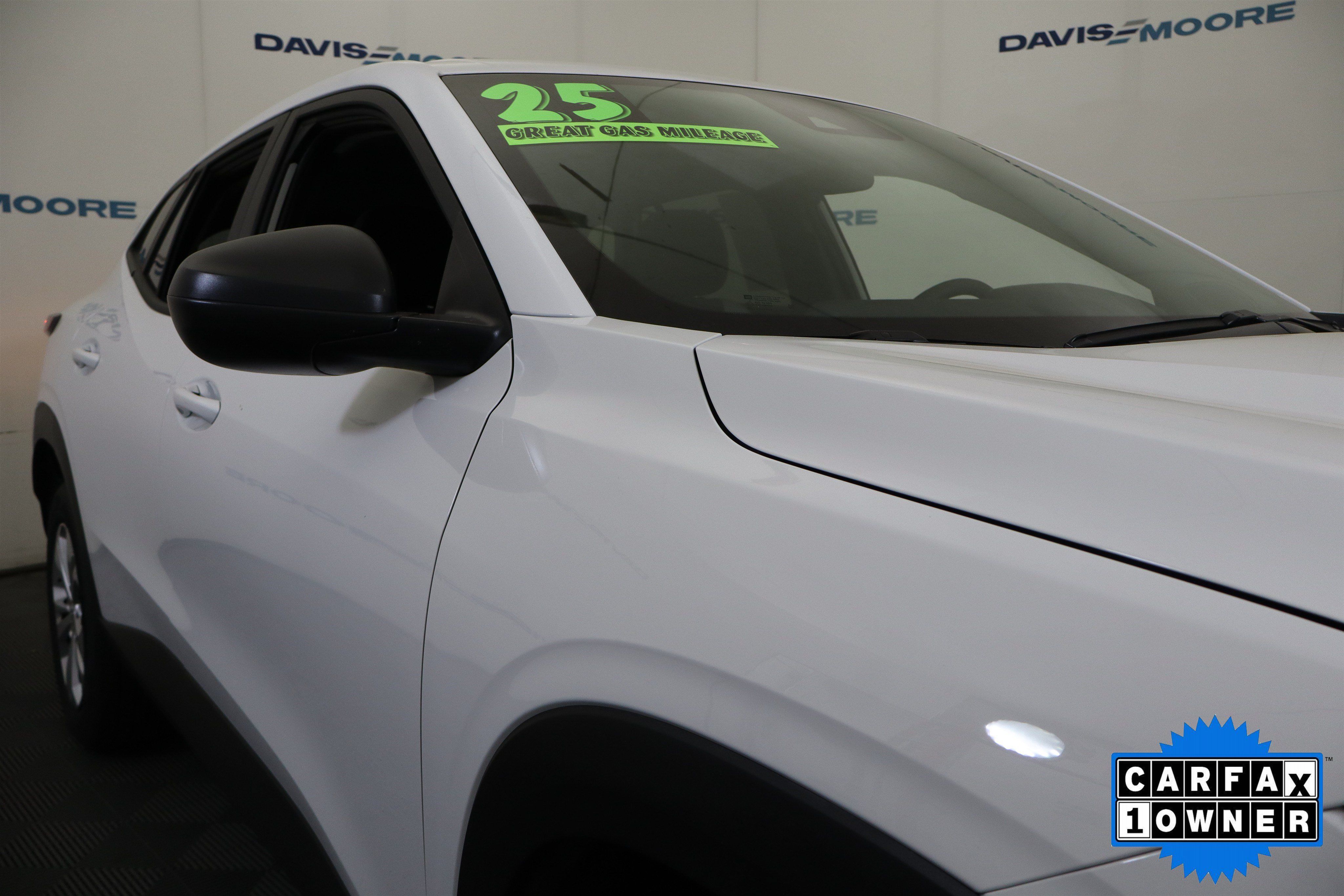 Used 2026 Chevrolet Trax LS FWD image 4