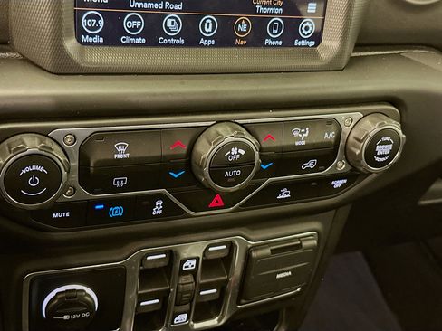 Used 2021 Jeep Wrangler Sahara image 24