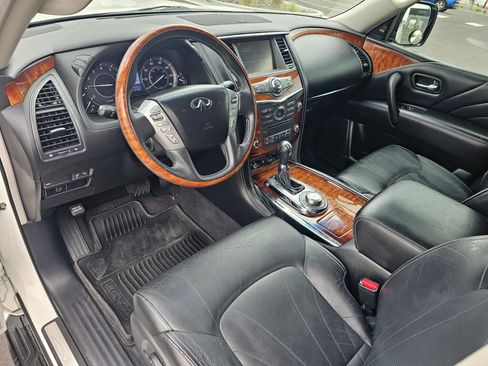 Used 2015 INFINITI QX80 4WD image 2