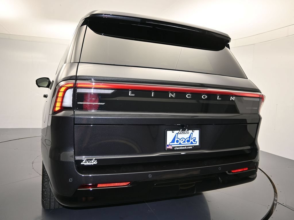 New 2026 Lincoln Navigator Reserve w/ Jet Appearance Package AWD/4WD image 25