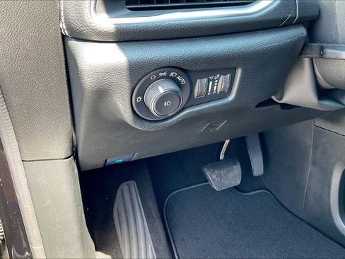 New 2026 Chrysler Pacifica Limited w/ S Appearance Package image 17