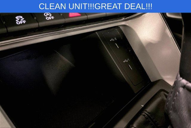 Used 2023 Audi Q3 2.0T Premium AWD/4WD image 33