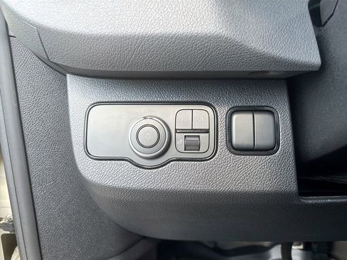 Used 2024 Mercedes-Benz Sprinter 2500 image 40