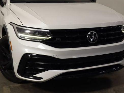 Used 2023 Volkswagen Tiguan SE R-Line FWD image 42