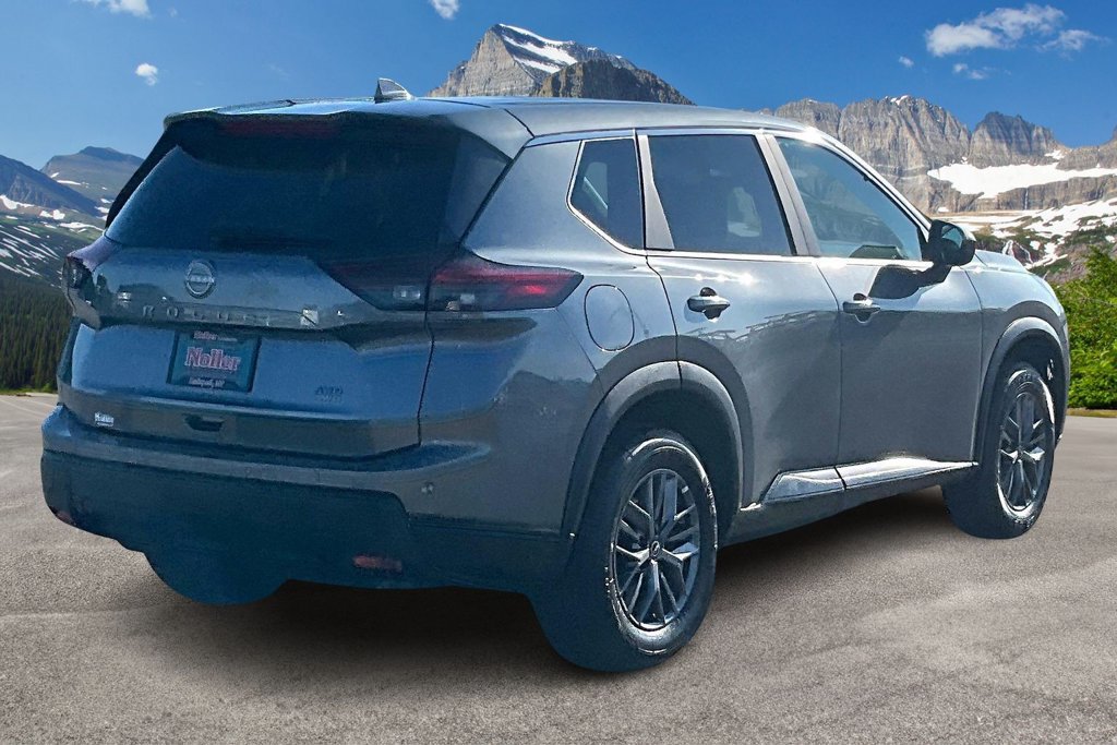 Used 2026 Nissan Rogue SV AWD/4WD image 2