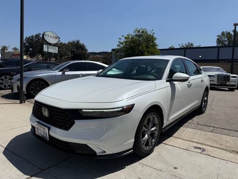 Used 2023 Honda Accord EX image 7